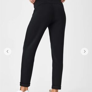 SPANX AirEssentials Tapered Pant